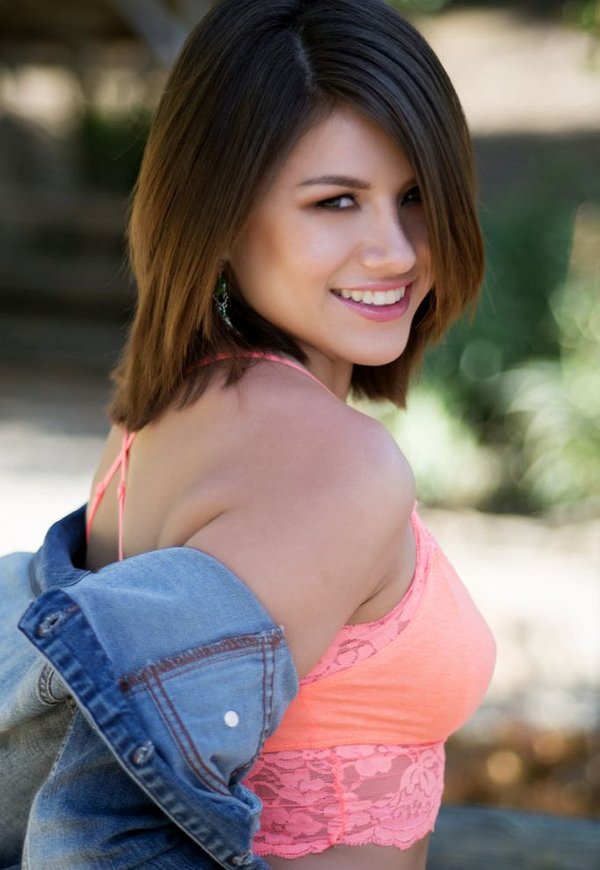 Анжела, 24